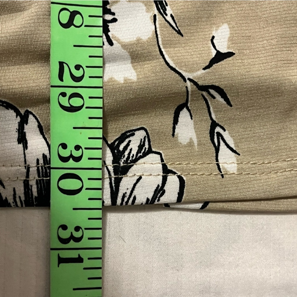 NWT Honeyme Tan, Black & White Floral Kimono Cardigan, size Medium - Picture 10 of 12